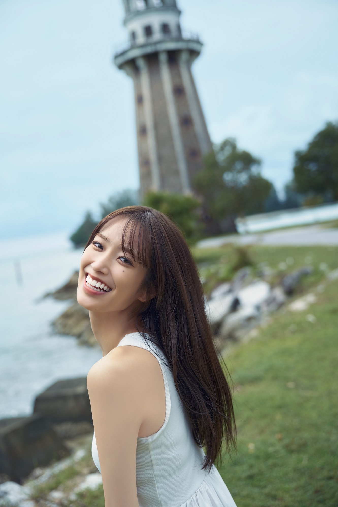 日向坂46 佐々木久美1st写真集「めくる日々」_イメージ画像①