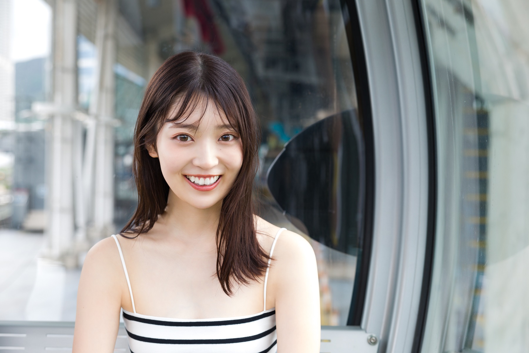 乃木坂46 阪口珠美 1st写真集『青いバラ』 先行カット画像①