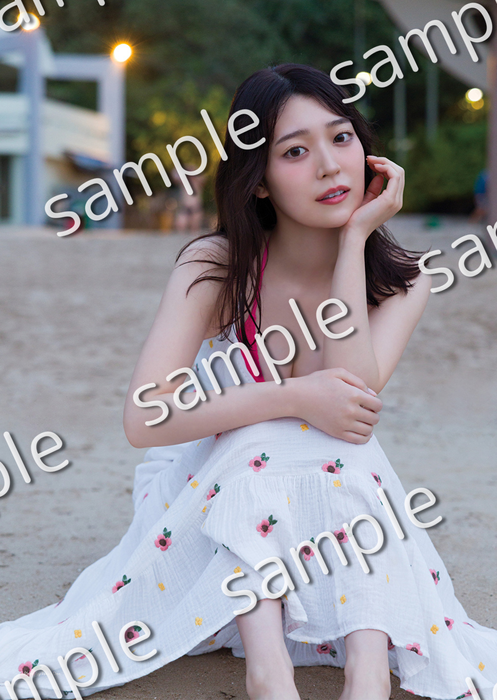 乃木坂46 阪口珠美 1st写真集『青いバラ』【セブンネット限定表紙ver.】セブンネット限定特典B3サイズ ポスター画像