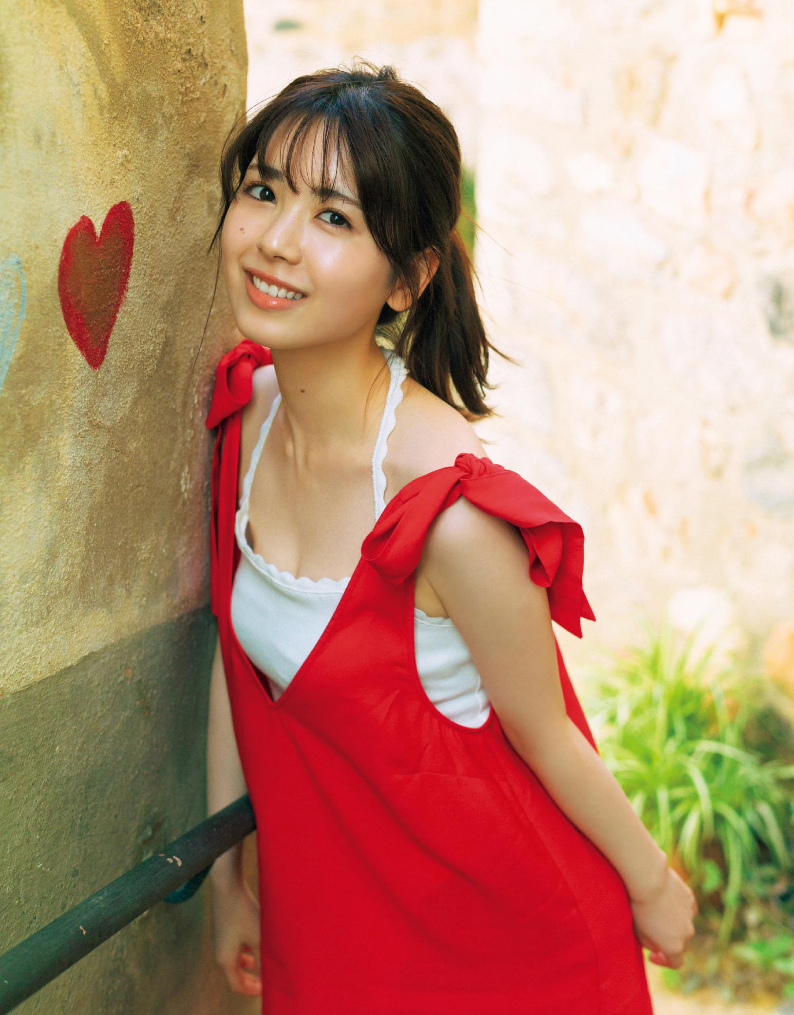 乃木坂46 筒井あやめ1st写真集 感情の隙間 通常カバーver.裏表紙画像