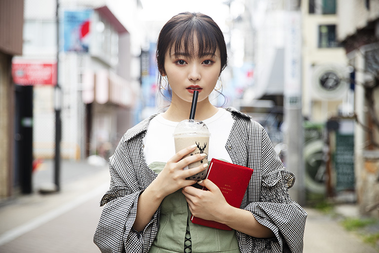 セブンネット読書女子 INTERVIEW11 女優 今泉佑唯さん|セブン セブンネット読書女子 INTERVIEW11 女優 今泉佑唯さん|セブン