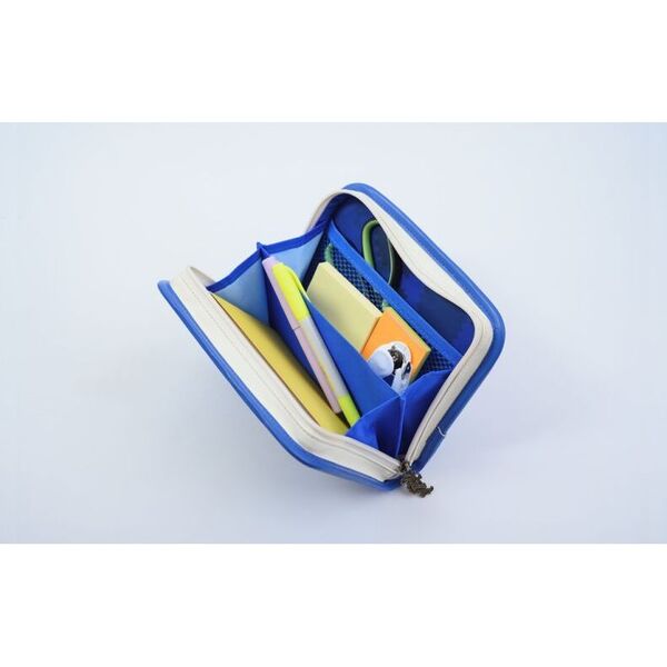 ペルソナ5 タクティカ ラヴェンツァのペルソナ全書風ポーチ付きBOOK