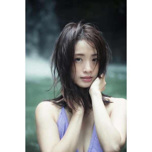 いいネット通販 - 全国送料無料でお届けします 上戸彩写真集 Midday Reverie【セブンネット限定特典：ポスト 邦楽