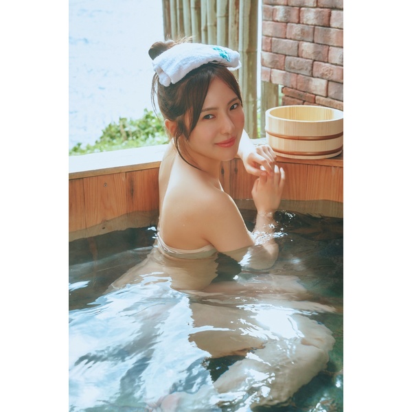 ℃-ute L版生写真 かつて見せたことのない表情が満載の1st写真集発売 NGT48 大塚七海、美