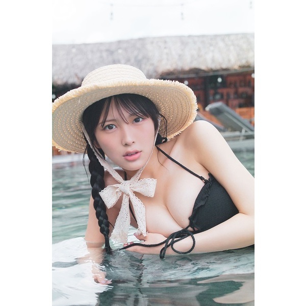 逢田珠里依 1st 写真集 (仮)【セブンネット限定特典：生写真 1枚付き