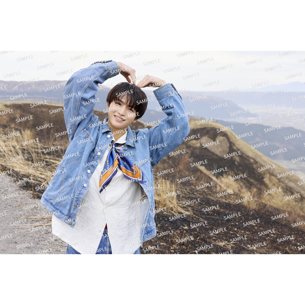 柏木悠1st 写真集 19 → 20【セブンネット限定特典：複製サイン