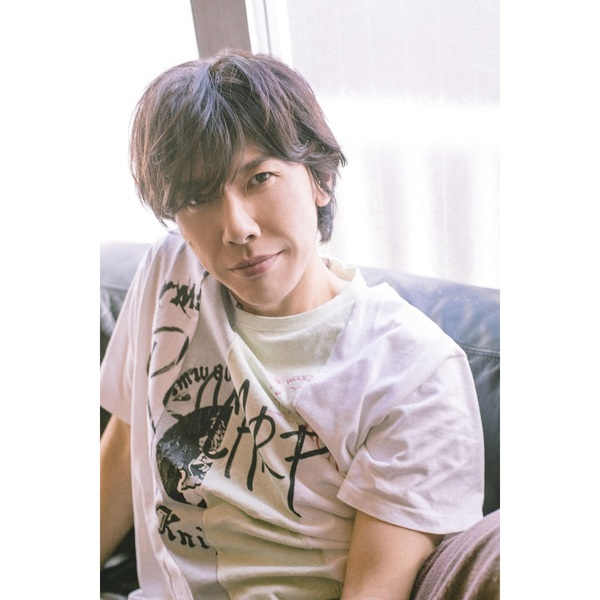 佐藤拓也デビュー20周年記念写真集 21ST【セブンネット限定：直筆