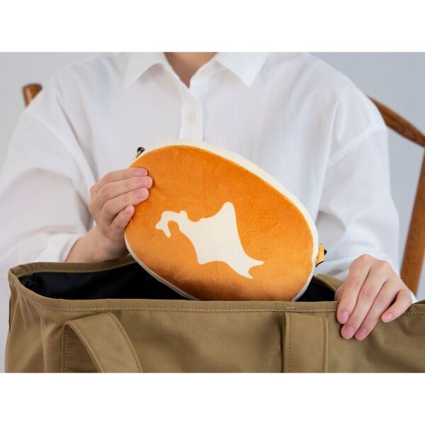 北海道チーズ蒸しケーキ ほんものみたいなふわふわポーチBOOK (宝島社