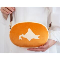 北海道チーズ蒸しケーキ ほんものみたいなふわふわポーチBOOK (宝島社ブランドムック)
