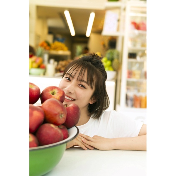 藤崎ゆみあファースト写真集「FUJISAKI YUMIA」【セブンネット限定