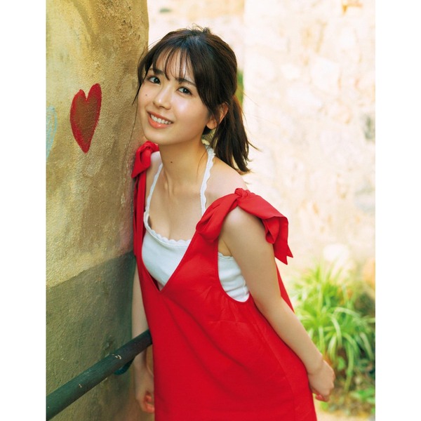 乃木坂46 筒井あやめ1st写真集 感情の隙間【通常カバーVer