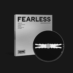 LE SSERAFIM／1ST MINI ALBUM : FEARLESS (MONOCHROME BOUQUET  VER.)（輸入盤）