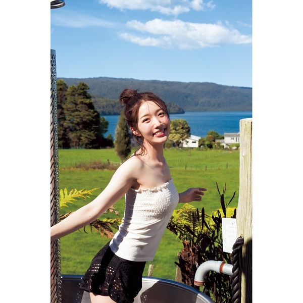 刈川くるみ1st写真集『星のない空』【セブンネット限定特典：生写真 1
