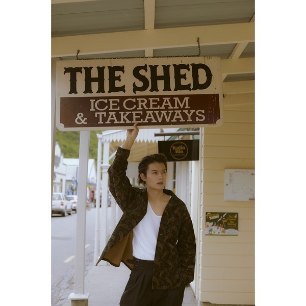 佐野勇斗写真集「Here, Now!」（通常版） 通販｜セブンネットショッピング