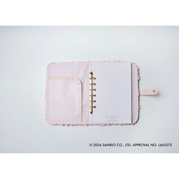 Maison de FLEUR×HELLO KITTY いちごマルチケースBOOK PINK (宝島社