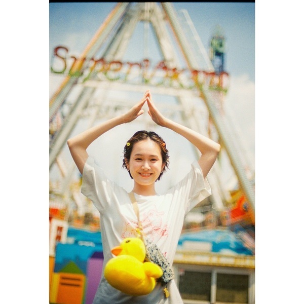 尾碕真花セカンド写真集「わー!!!」【セブンネット限定：直筆サイン本