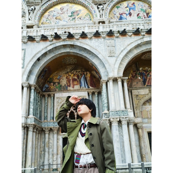 小林千晃デビュー10周年記念写真集(仮)【セブンネット限定：直筆サイン