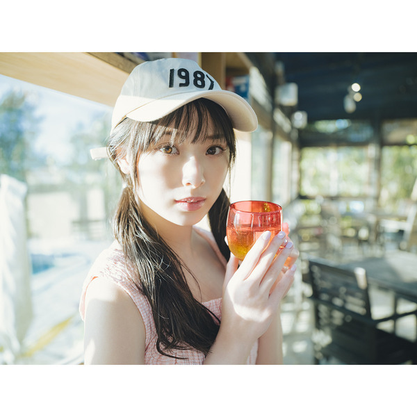 Amazon.co.jp: 梅山恋和1st写真集 恋する人 : 梅山恋和: 本