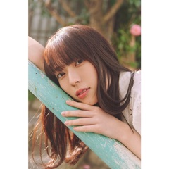 乃木坂46 岩本蓮加 1st写真集「いたずらな風」【セブンネット限定表紙Ver.】【セブンネット限定特典：ポストカード 1枚付き】