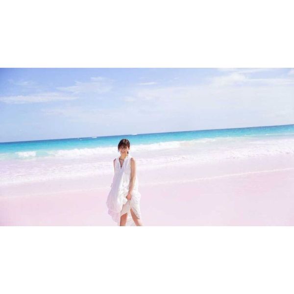 欅坂46 渡邉理佐 1st写真集 「無口」 通販｜セブンネットショッピング