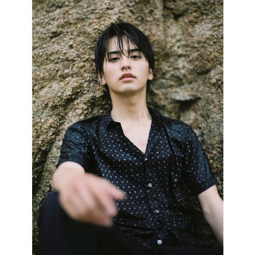 【在庫SALE】瀬戸利樹さん掲載30ページ #5995 瀬戸利樹ファースト写真集「SETOGRAPH」 : 瀬戸利樹 | HMV&BOOKS