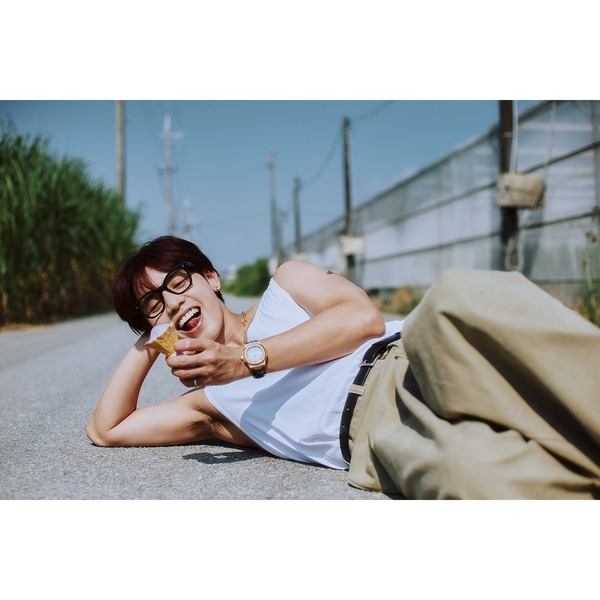 光と影 神谷健太1st写真集【セブンネット限定特典：フレークシール付き