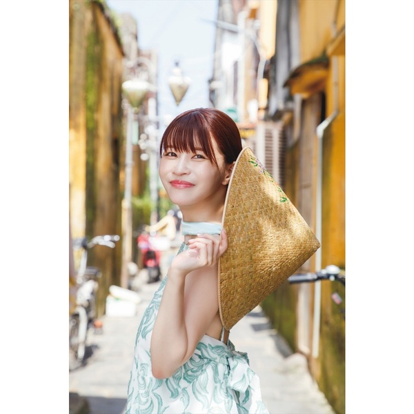 岸明日香 写真集 『 Trajectory 』【セブンネット限定特典：生写真 1枚