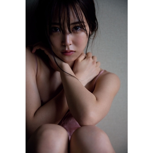 白間美瑠 NMB48卒業記念写真集 『 REBORN 』通常表紙Ver.(ヨシモトブックス)